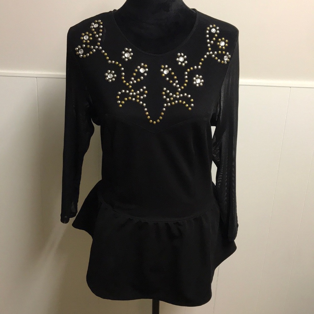 ⭐️🖤FOREVER 21 BLACK & GOLD EMBROIDERED PEPLUM🖤⭐️